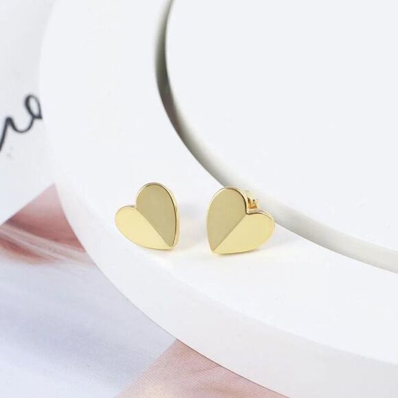 Kate Spade Folded Gold Heart Sud Earring’s - Picture 2 of 4